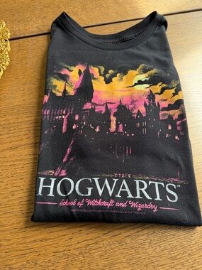 Old Navy Black Kids Hogwarts Graphic Tee with Pink and Yellow Sunset